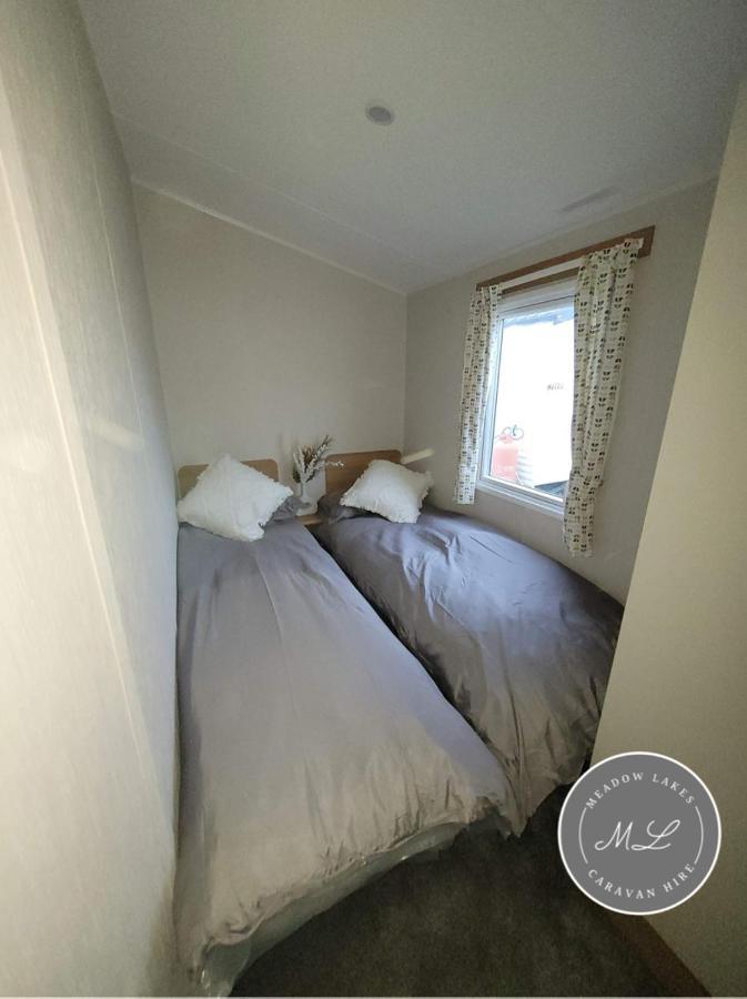 Palm Grove 181- Golden Palm - Pet Friendly, Wifi, Central Heating, Bed Linen - Meadow Lakes Caravan & Lodge Hire Chapel Saint Leonards Kültér fotó