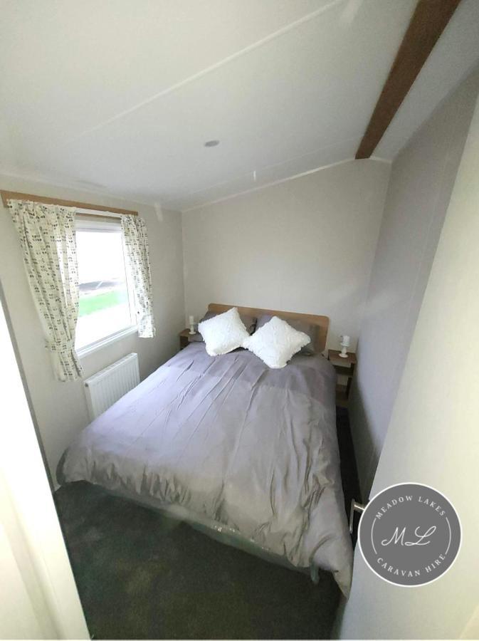 Palm Grove 181- Golden Palm - Pet Friendly, Wifi, Central Heating, Bed Linen - Meadow Lakes Caravan & Lodge Hire Chapel Saint Leonards Kültér fotó