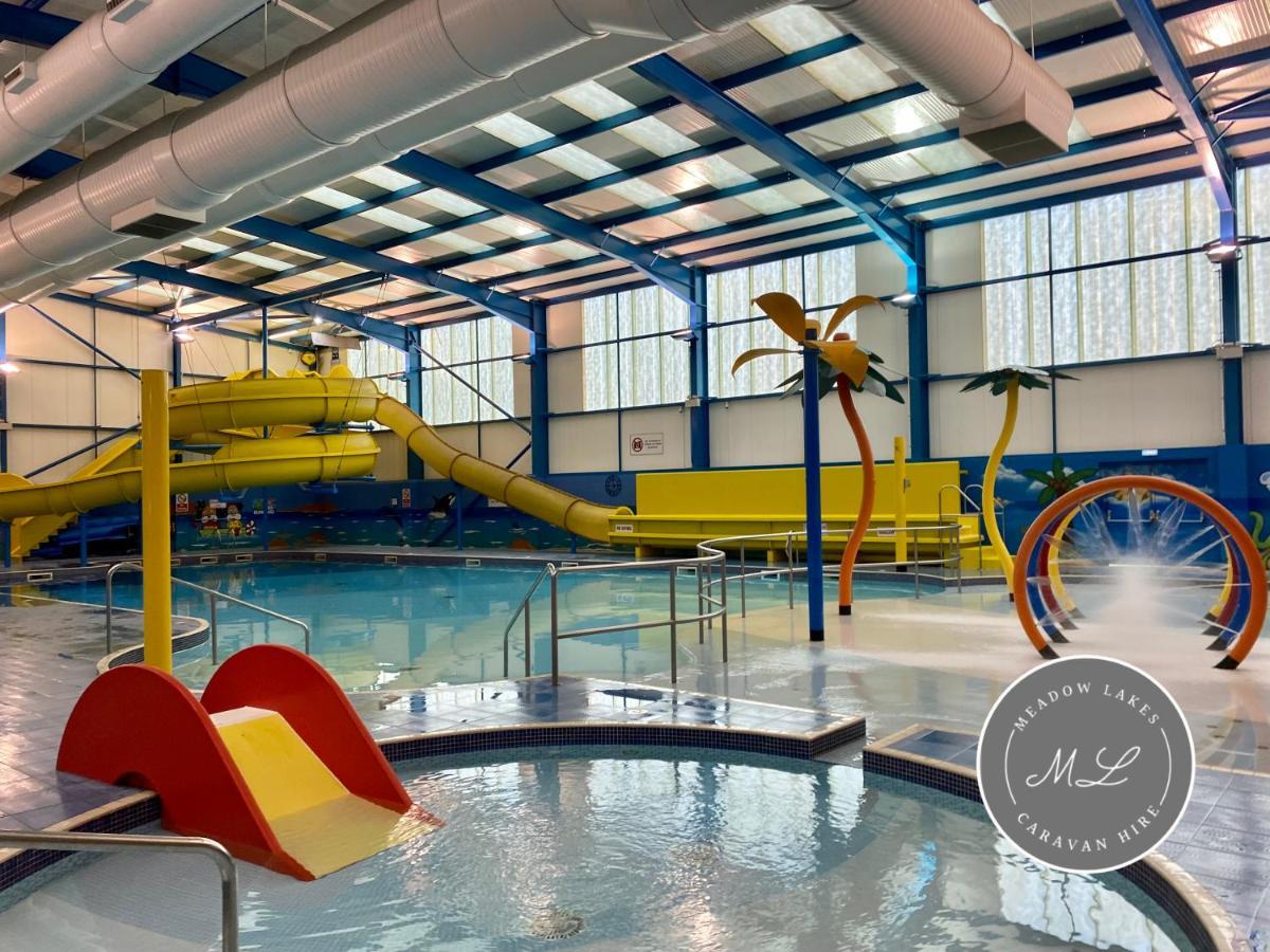 Palm Grove 181- Golden Palm - Pet Friendly, Wifi, Central Heating, Bed Linen - Meadow Lakes Caravan & Lodge Hire Chapel Saint Leonards Kültér fotó